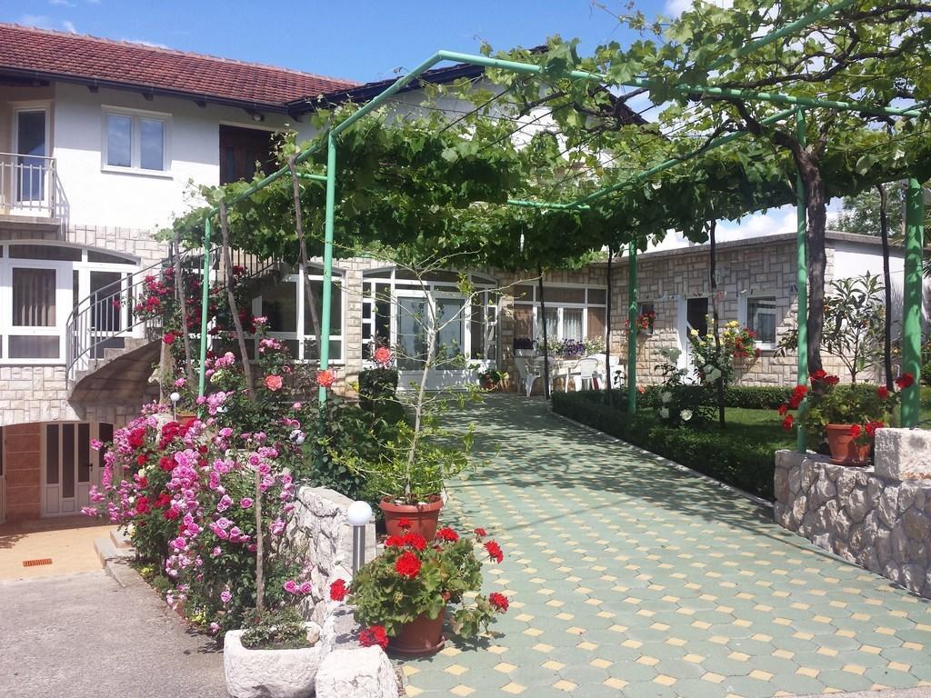 Hotel Pansion Pero Elez Međugorje Zewnętrze zdjęcie